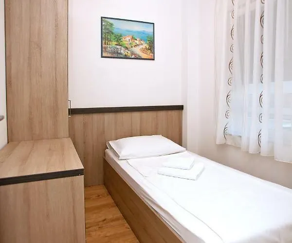 Apartman Maslina Ii *