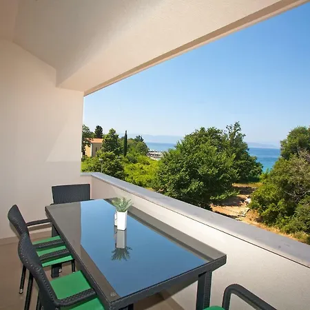 Apartment Maslina Ii *