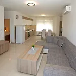 Apartamento Maslina Ii *