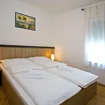 Maslina Ii Apartamento Njivice