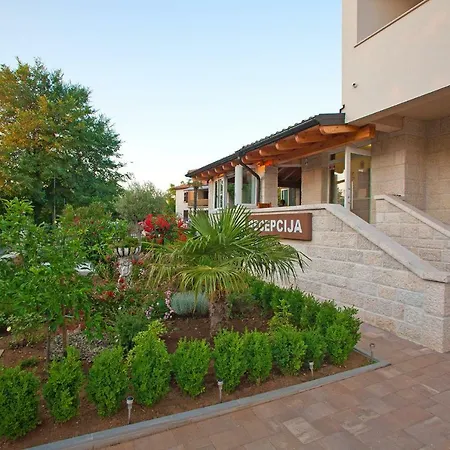 Apartment Maslina Ii Njivice