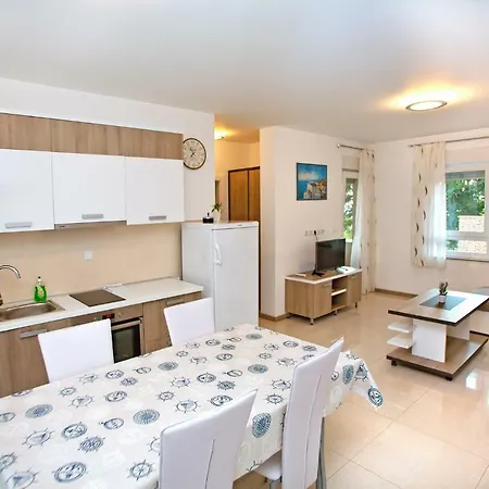 Apartment Maslina Ii