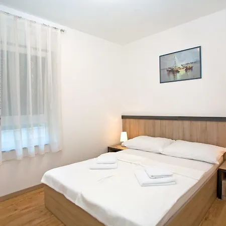 Apartment Maslina Ii *