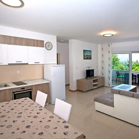Maslina Ii Apartment Njivice