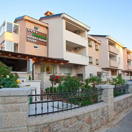 Maslina Ii Apartment Njivice