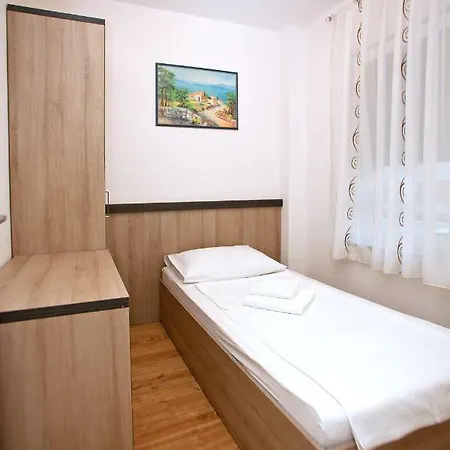 Apartment Maslina Ii *