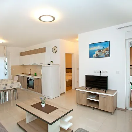 Maslina Ii Apartment Njivice